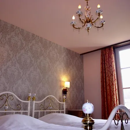 Renting A Whole Castle For Your Holiday Why Not 度假居