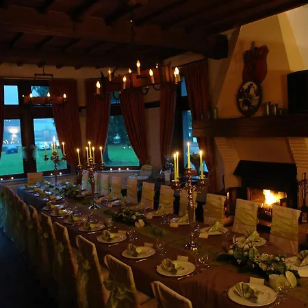 Renting A Whole Castle For Your Holiday Why Not 度假居 *
