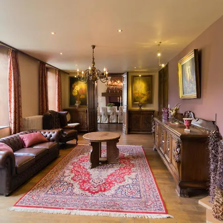 Renting A Whole Castle For Your Holiday Why Not 度假居