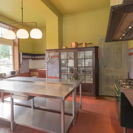 度假居 Renting A Whole Castle For Your Holiday Why Not *