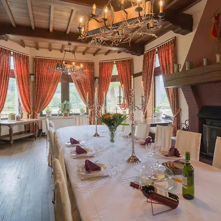 Renting A Whole Castle For Your Holiday Why Not 度假居 Vireux-Wallerand
